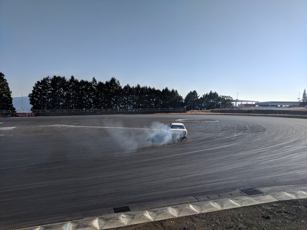 4 Door R34 making smoke